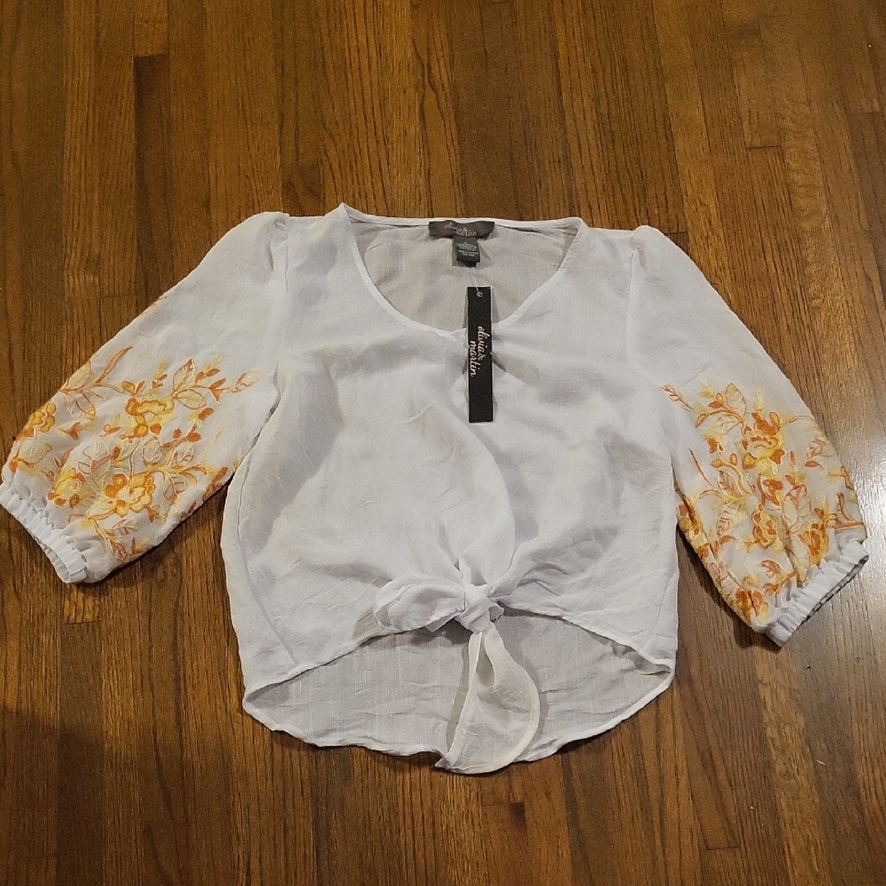 Olivia & Martin White and Gold Tie Front Blouse with Relaxed Fit
